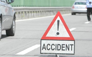 Accident rutier cu 5 răniţi, pe Autostrada A2